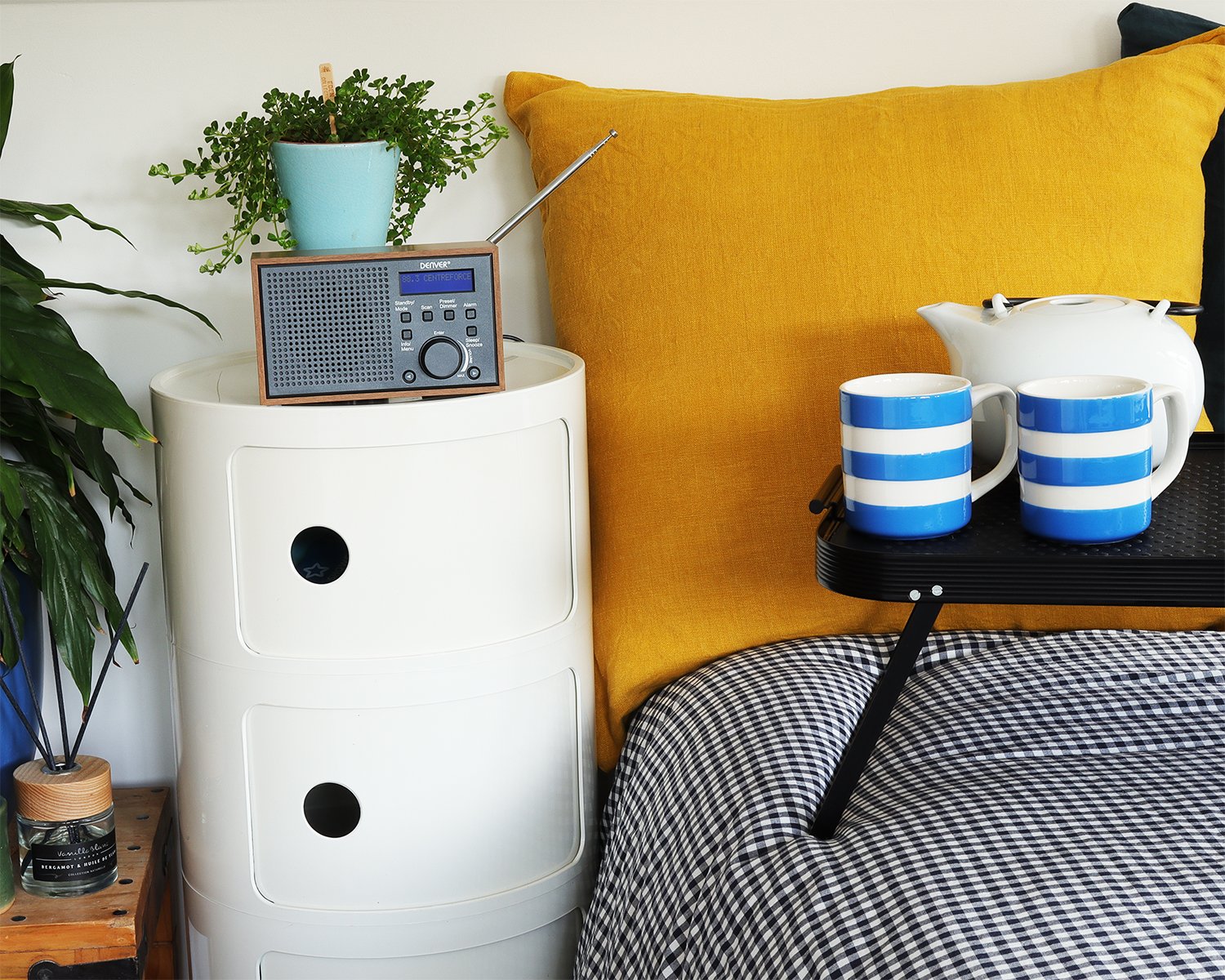 Denver DAB-46 DAB / DAB+ Digital & FM Portable Radio with Dual Alarm Clock – Mains & Battery, Snooze & Sleep, Real Wood Effect & Dark Grey Finish - Image 3